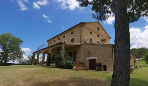 Villa Giulia, a splendid farmhouse in the Marche region