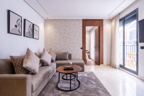 Design 1BR Living Home M5 Stadium Balcony & Private Parking, Maarif (fotografie 10)
