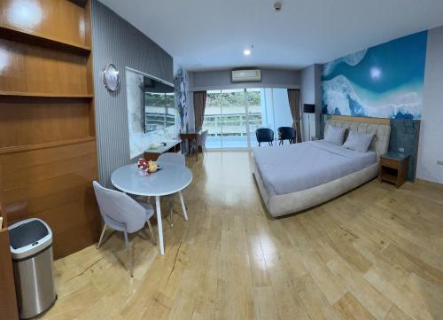 パタヤ Pattaya Beach View Talay 6 by AEGEAN Suite Condo 4つ星 ホテル スイート