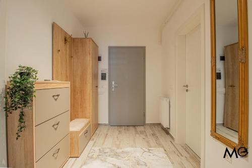 MoHost Lube - Premium Comfort with Mountain View MoHost Lube - Premium Comfort with Mountain View