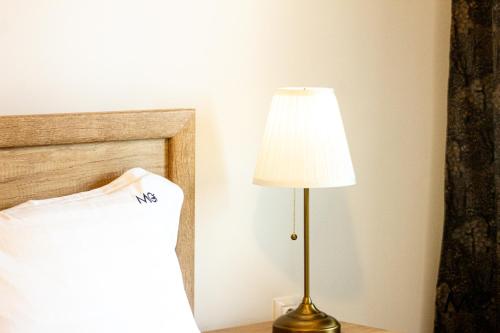 MoHost Lube - Premium Comfort with Mountain View MoHost Lube - Premium Comfort with Mountain View