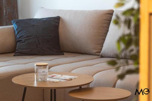 MoHost Lube - Premium Comfort with Mountain View MoHost Lube - Premium Comfort with Mountain View