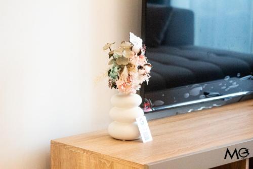 MoHost Lube - Premium Comfort with Mountain View MoHost Lube - Premium Comfort with Mountain View