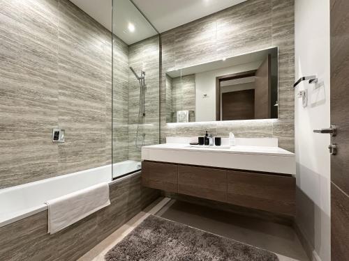 Trophy-Luxurious living w Serene Sea Blends View, Dubái (foto 8)