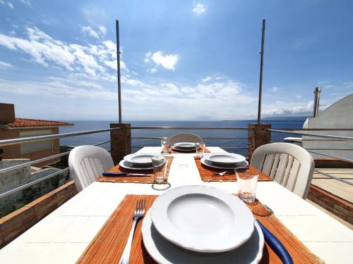 Apartment La Rosa-2 by Interhome in Plemmirio