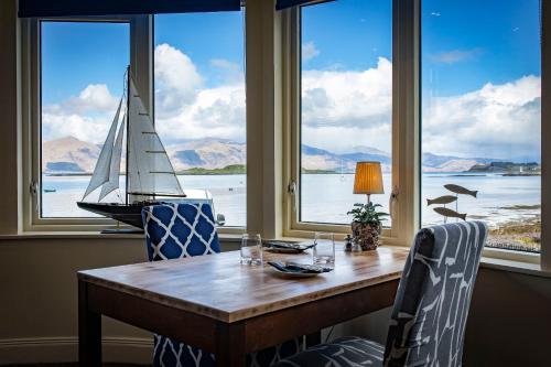 Double or twin room, sea view