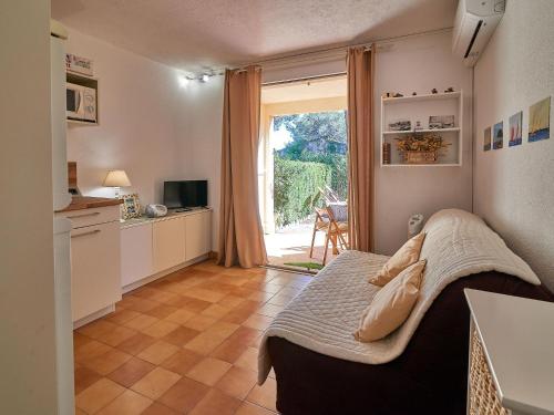 Apartment Pinede Mer et Soleil by Interhome near Pizza du Fournas