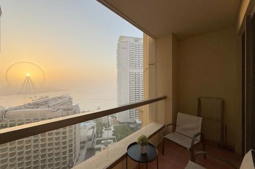 Luxe 2BR Dubai Retreat with Ain Dubai View for 6 guests, Dubai (photo 4)