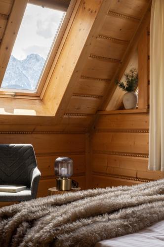 Double or Twin Room with Mountain View image 4