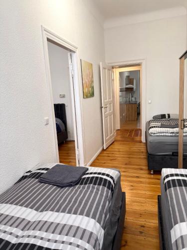 Sehr zentrale Wohnung für bis zu 6 Gäste - Nah gelegen zum Kurfürstendamm, Potsdamer Platz und Kreuzberg in 10 Minuten, Berlin (photo 8)