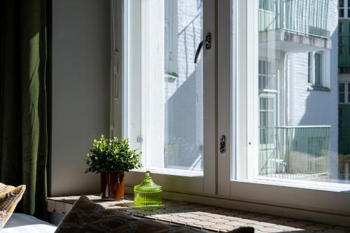 Unique Renovated Studio with Perfect Location - Hosted by 2ndhomes