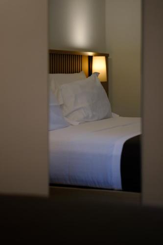 Small Double Room image 2
