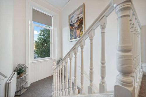 Large Terraced Home with Parking, Glasgow (photo 6)