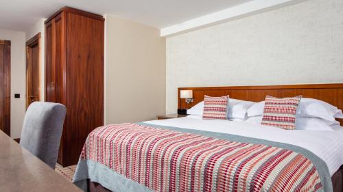 The Stormont Hotel - image 10