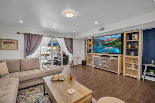 Vista Mar Scenic 3BR Family Waterfront w Private Dock