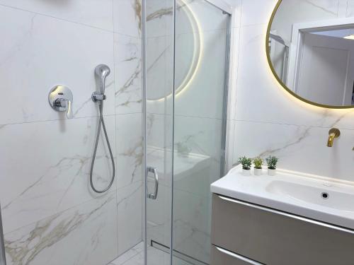 Two-Bedroom Apartment image 6