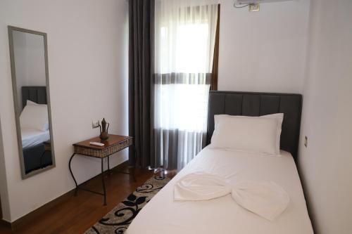 Guest House Vila Mulliri Gjeroven - image 3