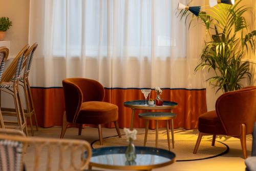 Паб/Коктейль-бар, Hotel Sablé (Hotel Sable) in Маріна ді Піетрасанта