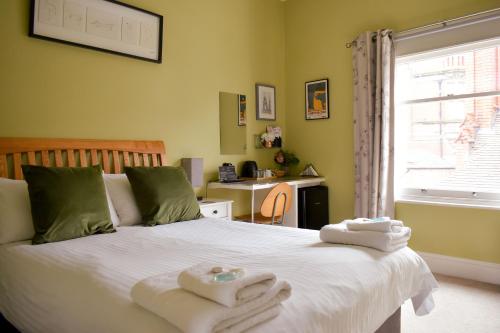 Grosvenor Place Guest House - image 10