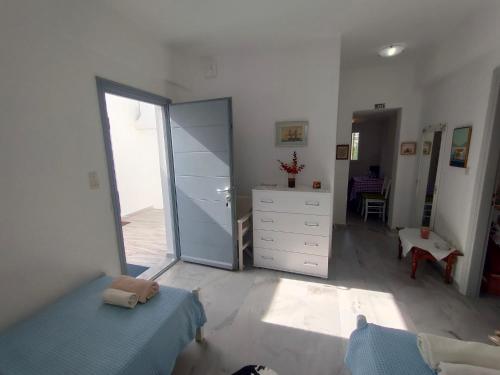 first floor apartment - image 4