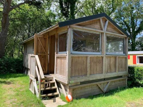 Cabane 3 étoiles - Piscine - eeedda gîte à louer Parc de Brière