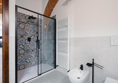 30 Min from Florence Jacuzzi, Wi-Fi & Parking