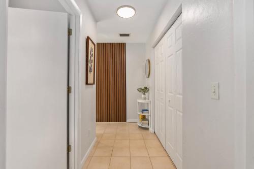 Serenity Terrace - King Bed , Lounge & Coffee Bar in Alachua (Florida)