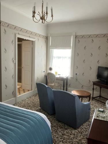 Chapel House - image 3