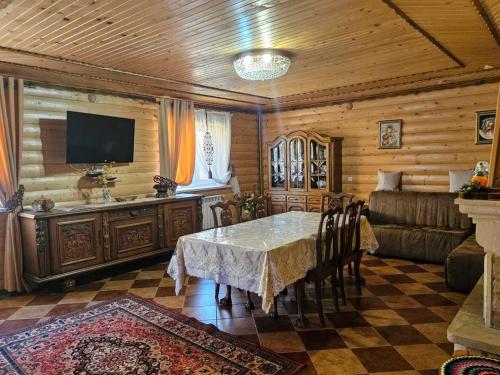 Faciliteiten, Ластівчине гніздо in Mykulychyn