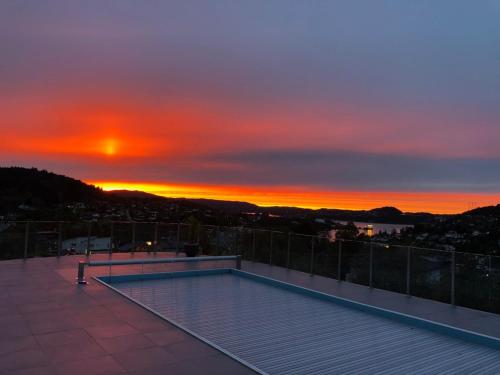 Villa with heated pool and magnificent view in Ytrebygda