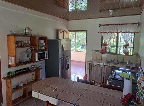Casas de Campo Las Pavitas Cottages "Red Frog" in Puntarenas
