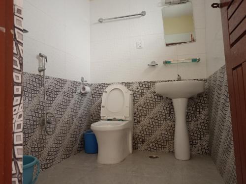 Comfort Triple Room with Shower image 1