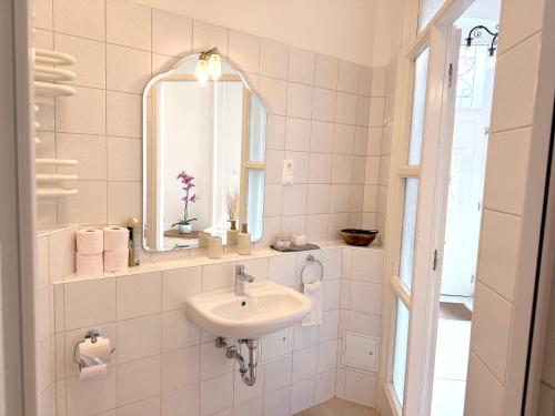 Elegant 125m2 apartment in center of Budapest, Budapešť (fotografie 8)