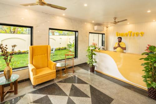 Lime Tree Hotel & One Bed Room Serviced Apartment Nearby Noida Sector 50 Metro & Medanta Hospital with Party Venue