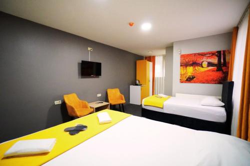 room detail thumbnail 0