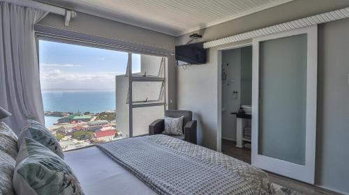  Double Room image 3