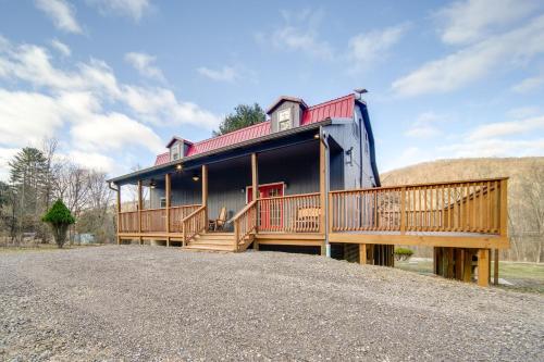Home w/ River View & Game Room in Tidioute!