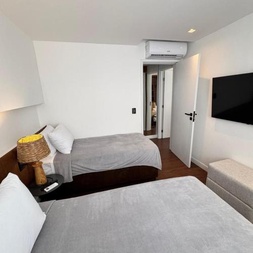 Three-Bedroom Apartment Suite image 10