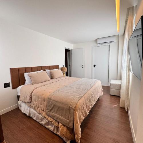 Three-Bedroom Apartment Suite image 5