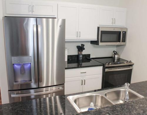 Main Street Sun Prairie WI - 2 Bedroom in Sun Prairie, USA