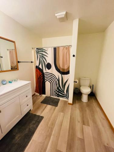 Zero Rock Two-Story Suite - image 2
