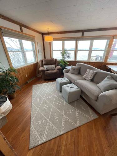 Waters Edge Cottage - image 5