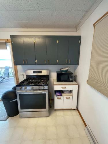 Waters Edge Cottage - image 6