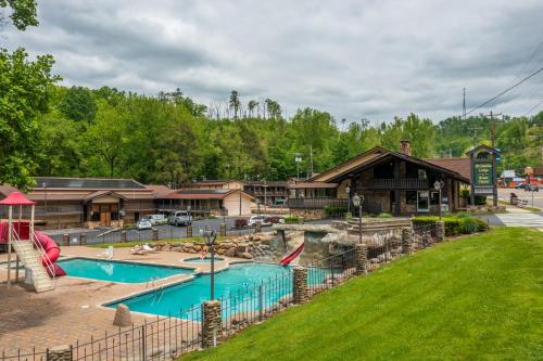 Brookside Lodge - Gatlinburg - On the River, Gatlinburg
