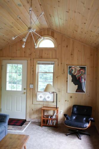 Bellwood Cottage 8-14min to all Roxbury Wed Venues - image 4
