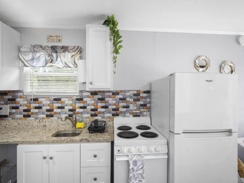 Konyha, Gold Star Escape Cozy and Quiet Little Retreat in Thonotosassa