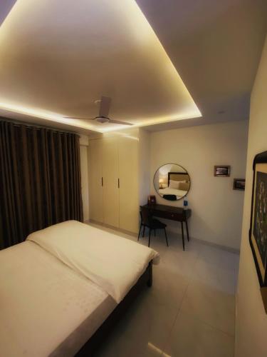Luxuary Stays - image 14
