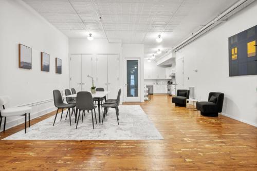 Massive SoHo Loft 5bedrooms 2 baths - 2500 SQFT in New York, USA