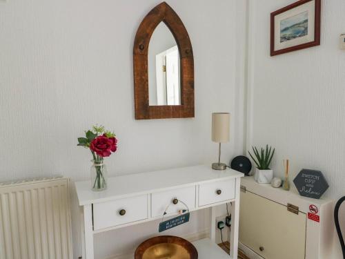 Llewelyn House - image 13