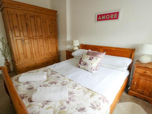 Llewelyn House - image 11